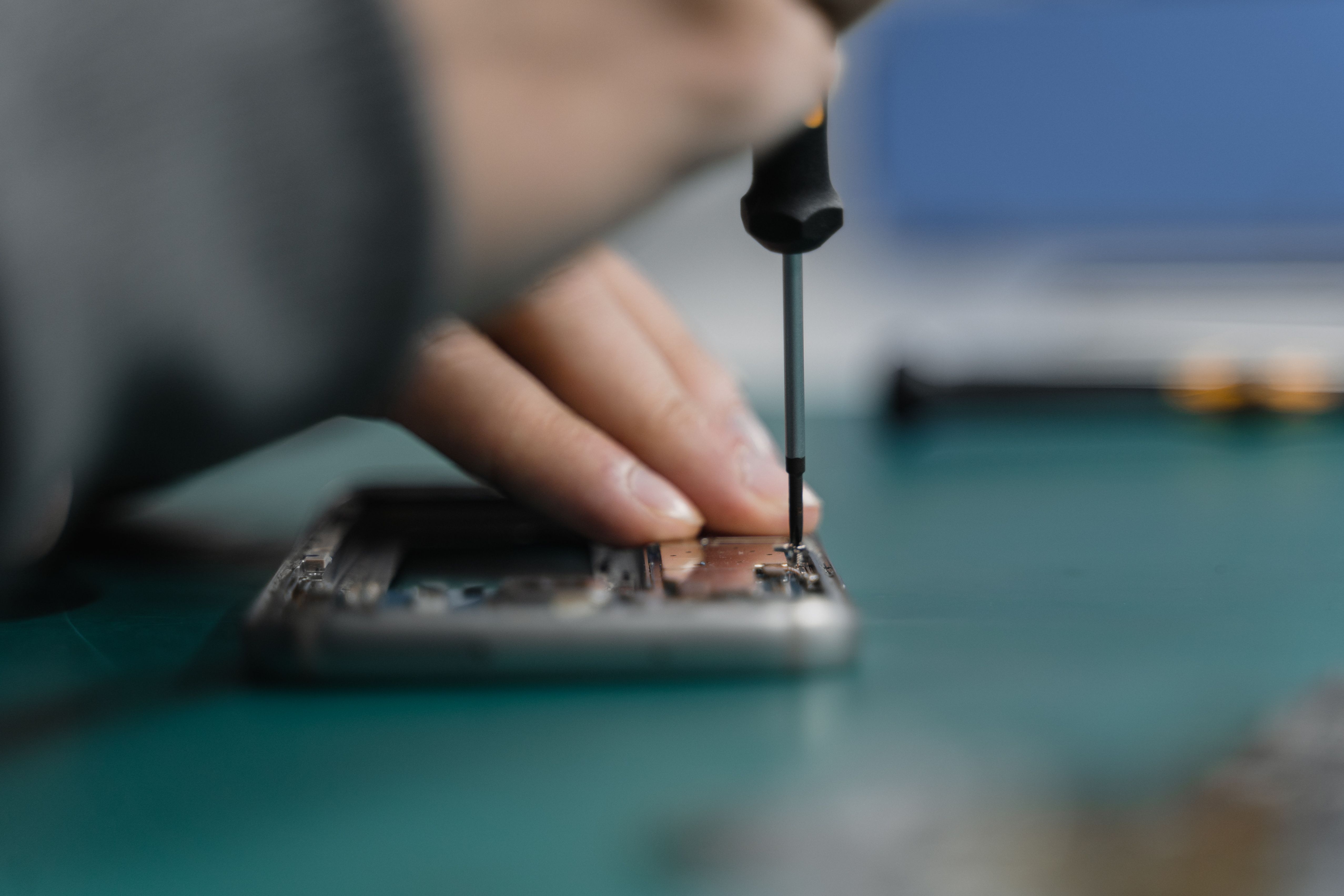 Fichaje digital para trabajadores en campo: guía 2026